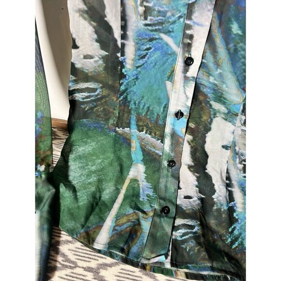 Pretty Little Thing Green Abstract Sheer Button Down Shirt Size 4 US.    K - Picture 3 of 9